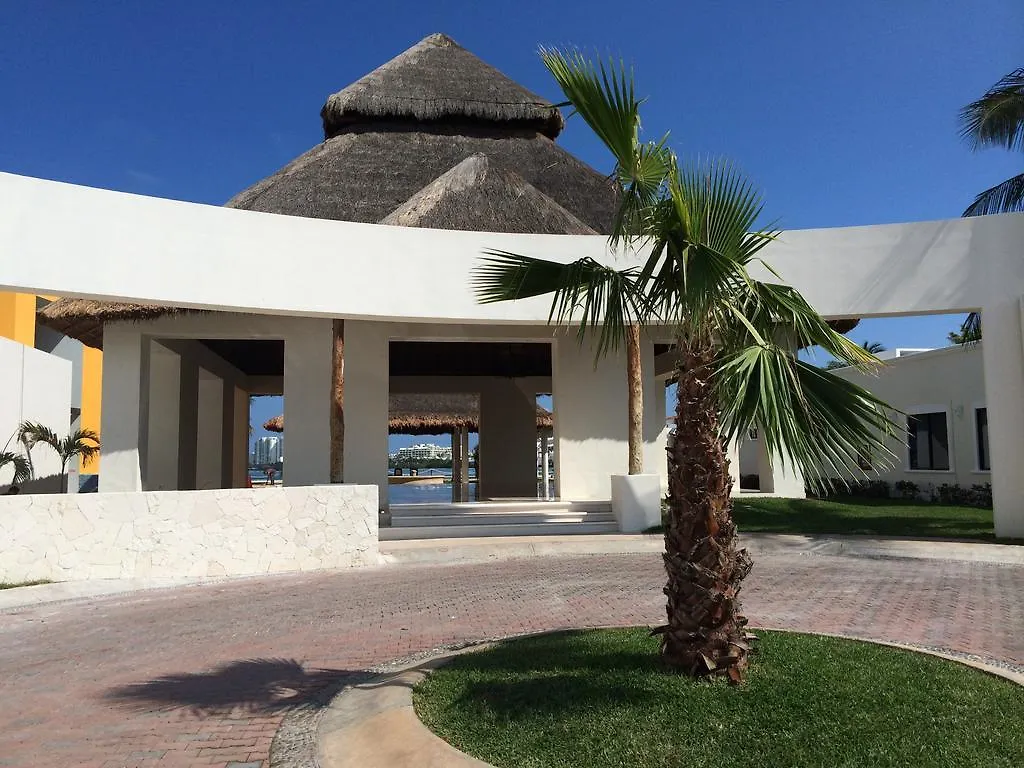 Cancun House Apartment - Isla Dorada