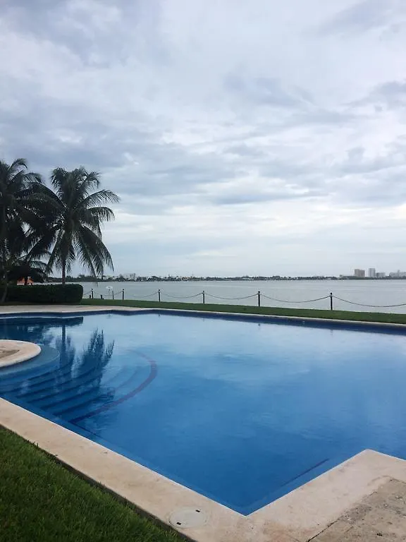 Cancun House Apartment - Isla Dorada 0*,